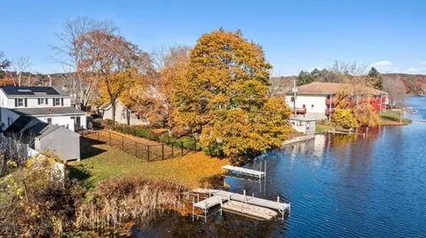 6 Fairground Rd, Sturbridge, MA 01566