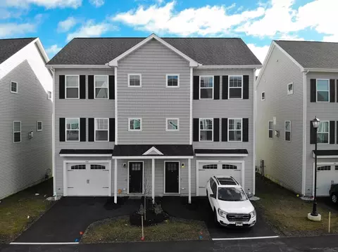 1400 Gorham St #45, Lowell, MA 01852
