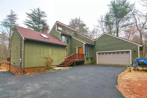 72 Allen Rd, Sturbridge, MA 01566