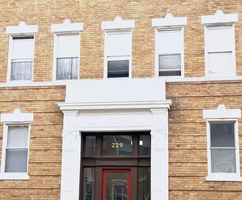 229 Kelton St #11, Boston, MA 02134