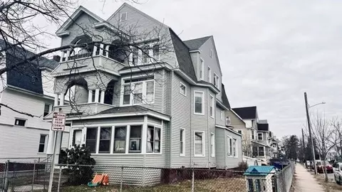 258-260 Orange St, Springfield, MA 01108