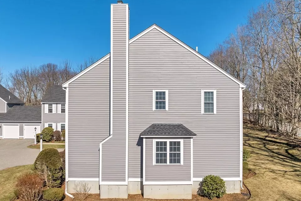 144 Whittier Meadows Dr 144, Amesbury, MA 01913 42 Photos Movoto