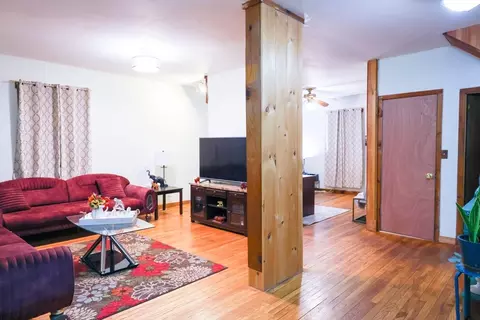 Living - 52 Eutaw Ave, Lynn, MA 01902 photo 2 of 4