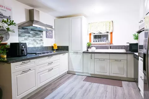 Kitchen - 52 Eutaw Ave, Lynn, MA 01902 photo 2 of 10