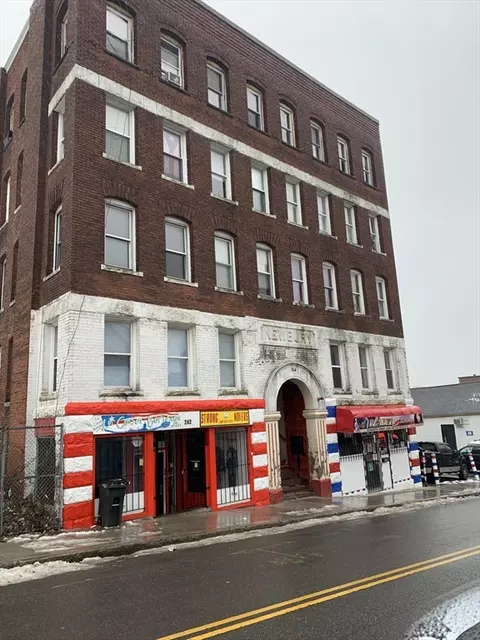 244 Pleasant St, Worcester, MA 01609