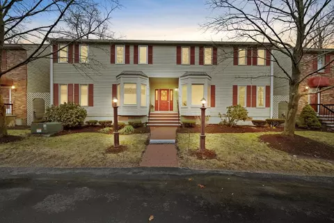 64 Union Sq #64, Randolph, MA 02368