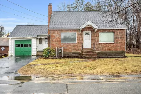 118 Saint Andrew St, Fitchburg, MA 01420