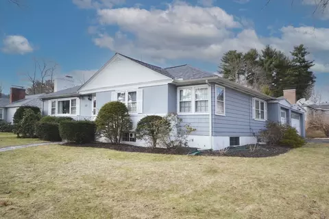 39 Westbrook Rd, Worcester, MA 01602
