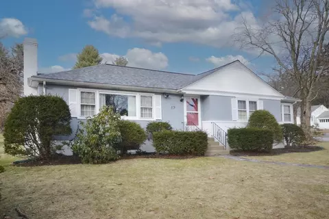 Exterior - 39 Westbrook Rd, Worcester, MA 01602 photo 3 of 4