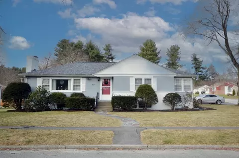Exterior - 39 Westbrook Rd, Worcester, MA 01602 photo 2 of 4