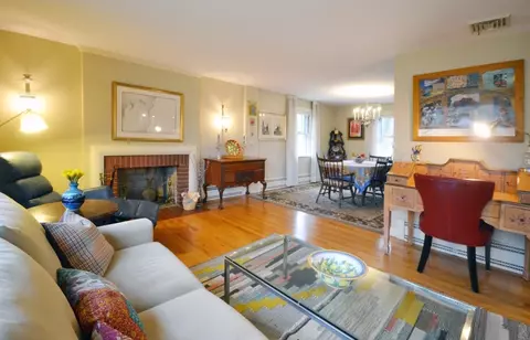 Living - 39 Westbrook Rd, Worcester, MA 01602 photo 3 of 8