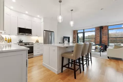 60 Merrimac #705, Amesbury, MA 01913
