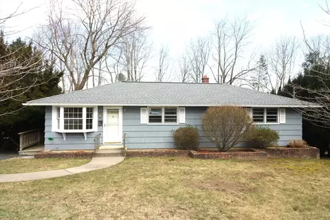 28 Chevy Chase Rd, Worcester, MA 01606