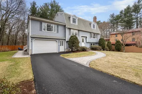 31 Cary St, Wilmington, MA 01887