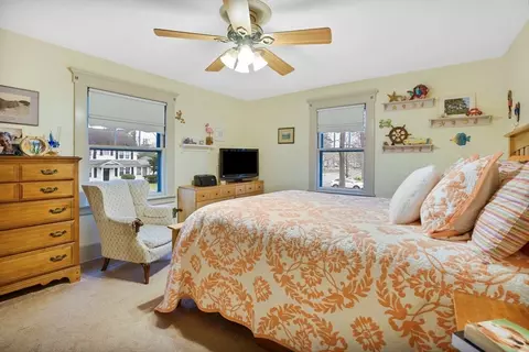 Bedroom - 30 Wexford St, Springfield, MA 01118 photo 1 of 8