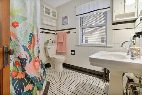 Bath - 30 Wexford St, Springfield, MA 01118 photo 1 of 1