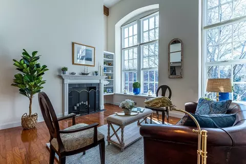 53 Warren St #316, Newburyport, MA 01950