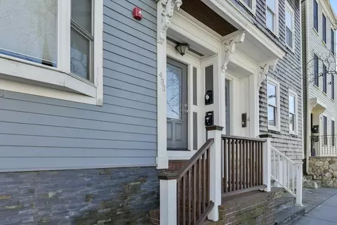 Exterior - 433 E 3rd St #2, Boston, MA 02127 photo 3 of 5