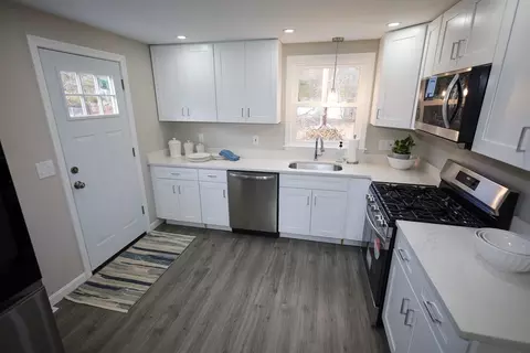 Kitchen - 9 Emery Rd, Townsend, MA 01469 photo 1 of 3