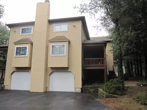 112 Captain Eames Cir #112, Ashland, MA 01721