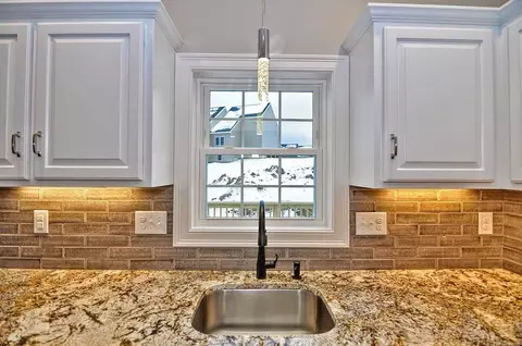 Kitchen - 41 Ariel Cir #41, Sutton, MA 01590 photo 14 of 14