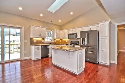 Kitchen - 41 Ariel Cir #41, Sutton, MA 01590 photo 11 of 14