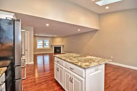Kitchen - 41 Ariel Cir #41, Sutton, MA 01590 photo 13 of 14
