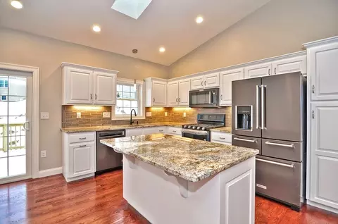 Kitchen - 41 Ariel Cir #41, Sutton, MA 01590 photo 12 of 14