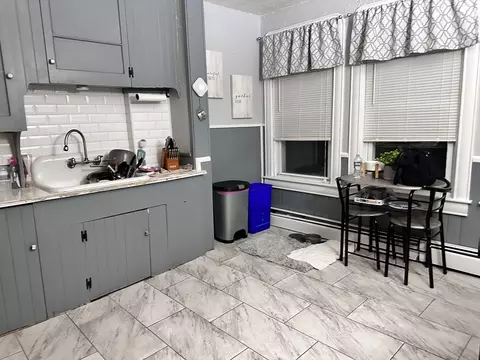 601 Anthony St, Fall River, MA 02721 photo 2