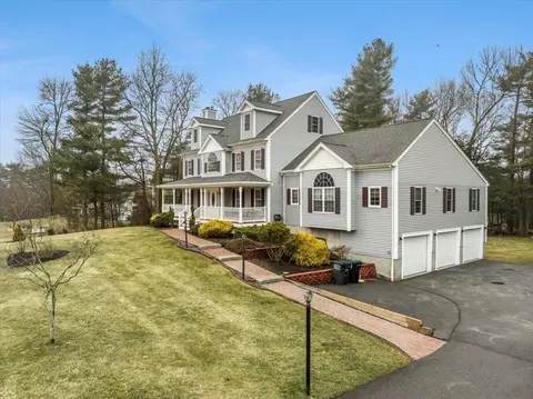 38 Princess Ln, Raynham, MA 02767
