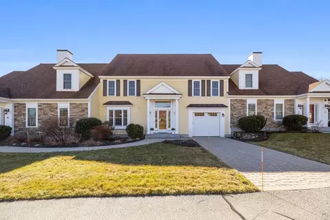 12 Boston St #22, Topsfield, MA 01983