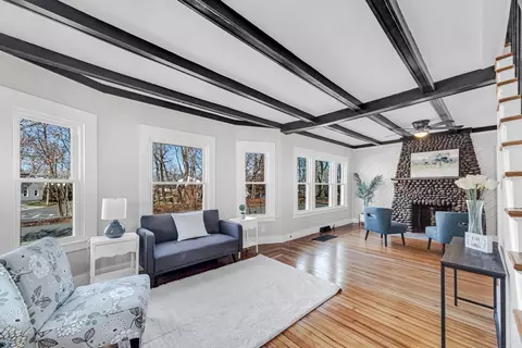 9 Plateau Ave, West Springfield, MA 01089