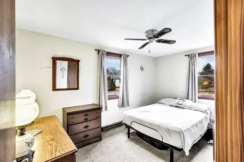 Bedroom - 8 Arrowhead Dr, Wareham, MA 02532 photo 5 of 5