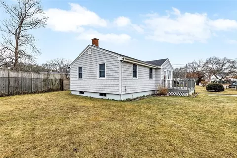 Exterior - 8 Arrowhead Dr, Wareham, MA 02532 photo 8 of 11