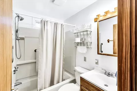 Bath - 8 Arrowhead Dr, Wareham, MA 02532 photo 2 of 3