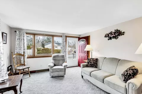 Living - 8 Arrowhead Dr, Wareham, MA 02532 photo 1 of 4