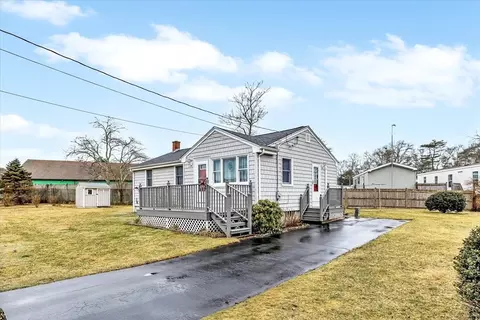 Exterior - 8 Arrowhead Dr, Wareham, MA 02532 photo 5 of 11