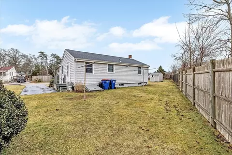 Exterior - 8 Arrowhead Dr, Wareham, MA 02532 photo 10 of 11