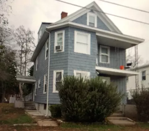 82 Carpenter St, Attleboro, MA 02703
