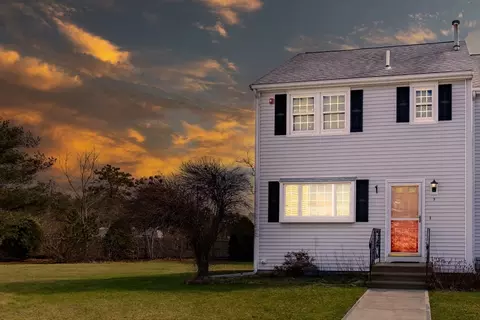2697 Cranberry Hwy #5, Wareham, MA 02571