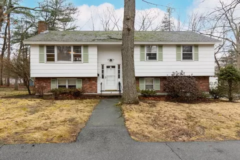 8 Herbert Ave, Peabody, MA 01960