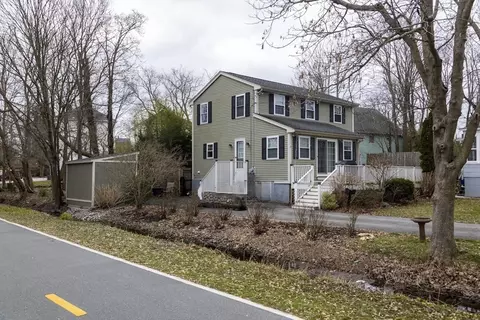 Exterior - 35 Hope St, Warren, RI 02885 photo 4 of 4