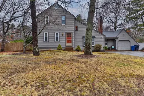 4 Trinas Path, Plymouth, MA 02360