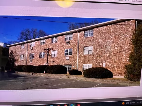 234 Low St #11, Newburyport, MA 01950
