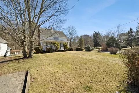 Exterior - 433 Broadway, Raynham, MA 02767 photo 2 of 8