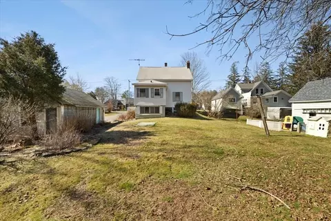 Exterior - 433 Broadway, Raynham, MA 02767 photo 5 of 8