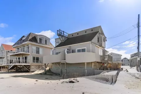 131 G Taylor Ave, Plymouth, MA 02360