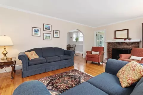 Living - 2 Virginia Rd, Reading, MA 01867 photo 3 of 6