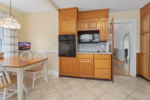 Kitchen - 2 Virginia Rd, Reading, MA 01867 photo 5 of 5