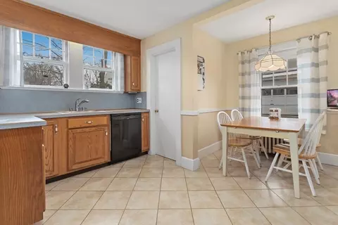 Dining - 2 Virginia Rd, Reading, MA 01867 photo 1 of 4